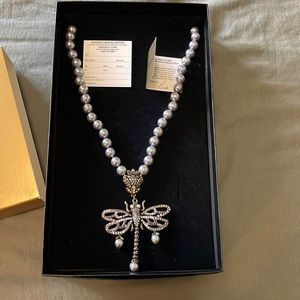 Beautiful grey pearl dragonfly necklace, NIP